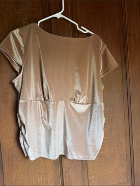 Party ready! new day Shimmery gold Short Sleeve top